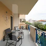 Apartment Homiday - Bay Village Pineto