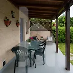 Homiday - Bay Village Apartment Pineto