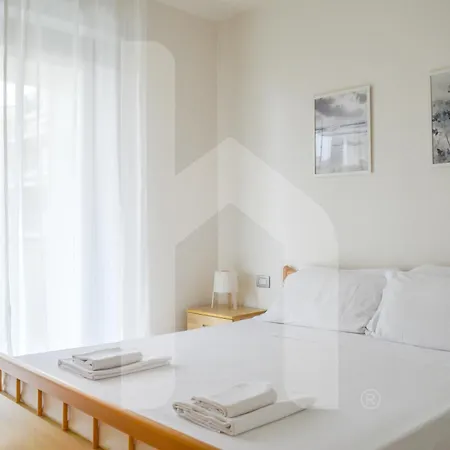 Homiday - Bay Village