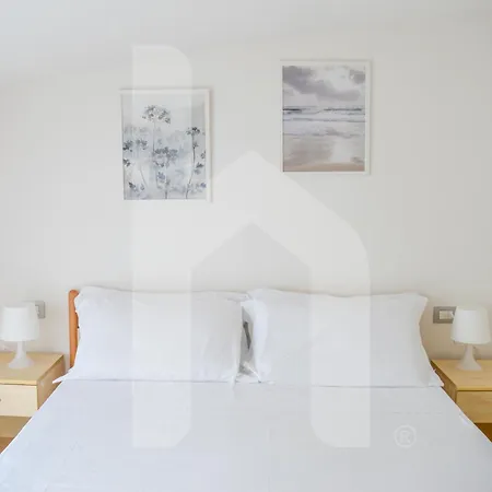 Homiday - Bay Village Pineto