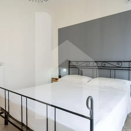 Homiday - Bay Village Apartamento Pineto