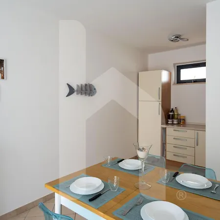Homiday - Bay Village Apartamento *