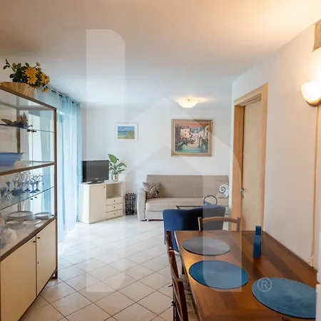 Homiday - Bay Village Apartamento *