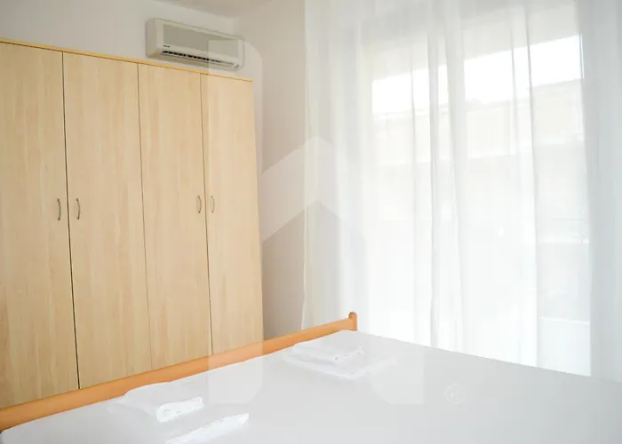 Homiday - Bay Village * Pineto