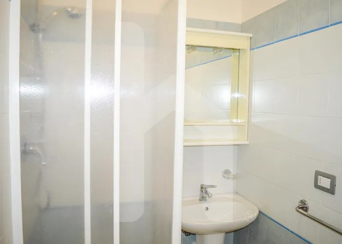 Homiday - Bay Village Apartman Pineto