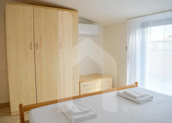 Homiday - Bay Village Apartman *