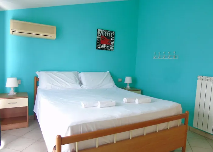 Homiday - Bay Village Pineto