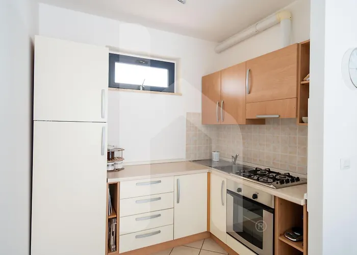 Homiday - Bay Village Pineto