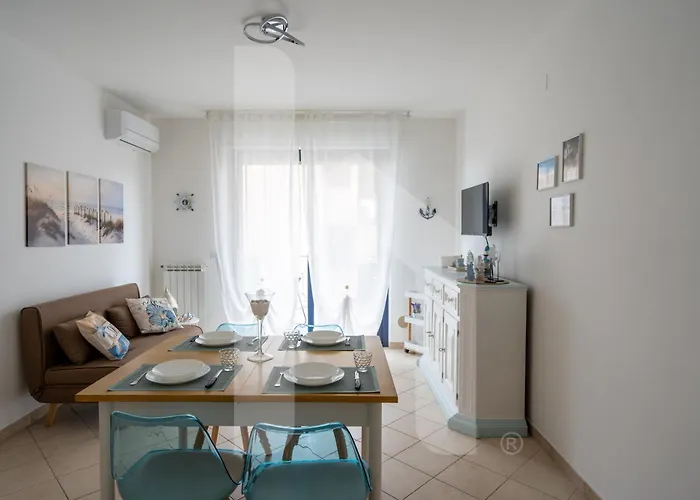 Homiday - Bay Village Apartman *